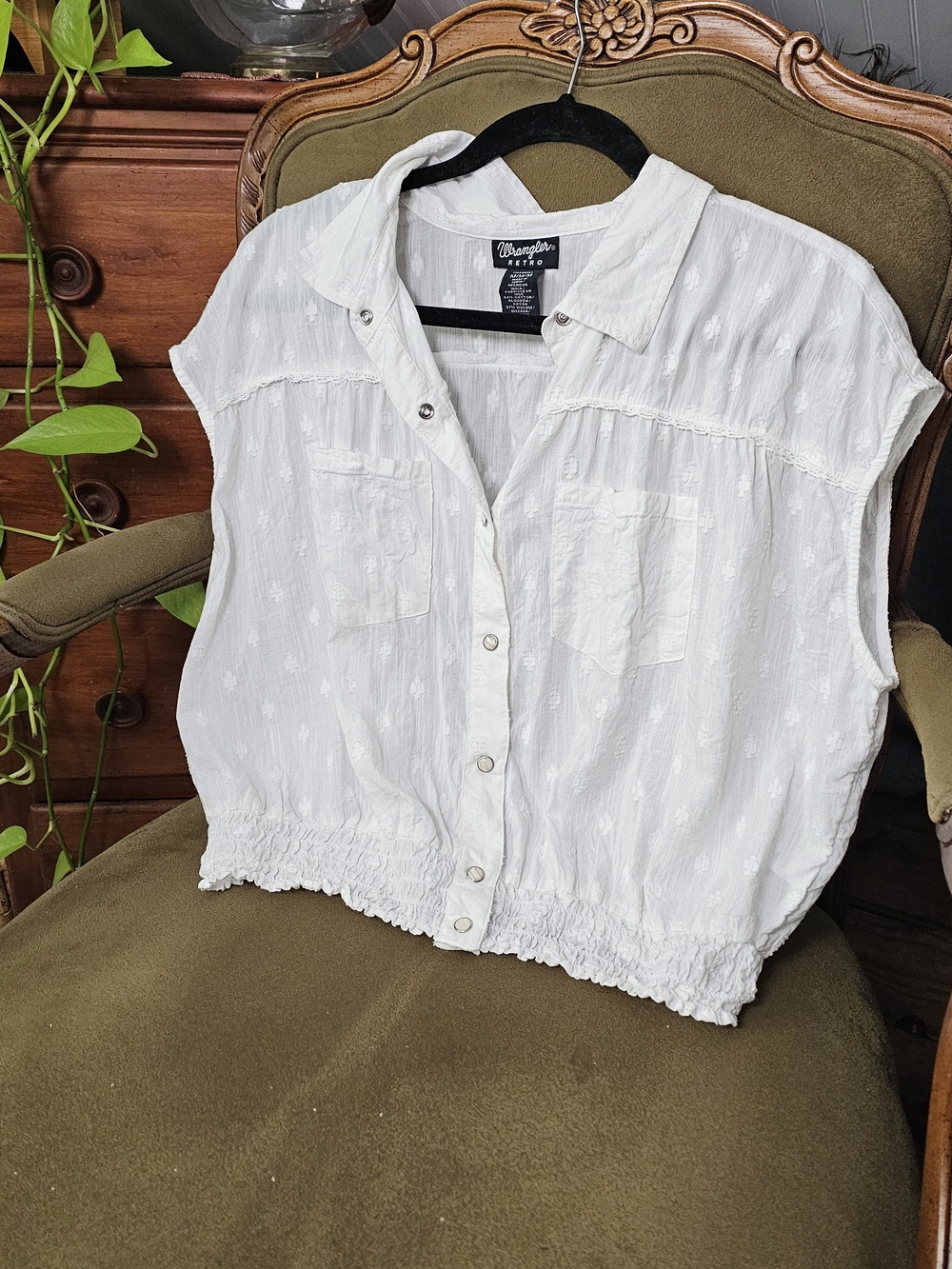 Wrangler Women’s Blouse Retro Smocked Collared Crop